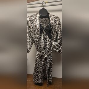 3-Piece Sexy Lingerie Set – Leopard Robe, Babydoll, & Thong Small, Deep Discout